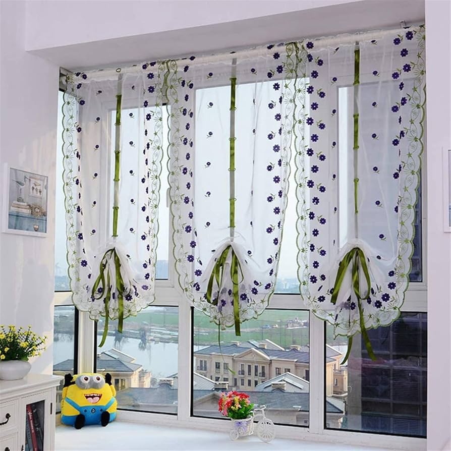 Varanda Romântica com Cortinas de Voile e Luzes - inspiração