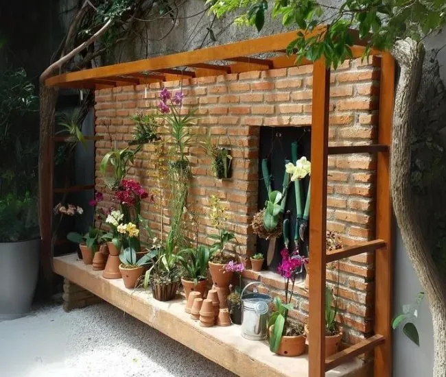 Refúgio Rústico com Madeira de Demolição e Cactos - inspiração