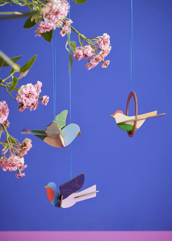 Elegância Suspensa: Móbiles e Esculturas Aéreas para um Toque Artístico - inspiração