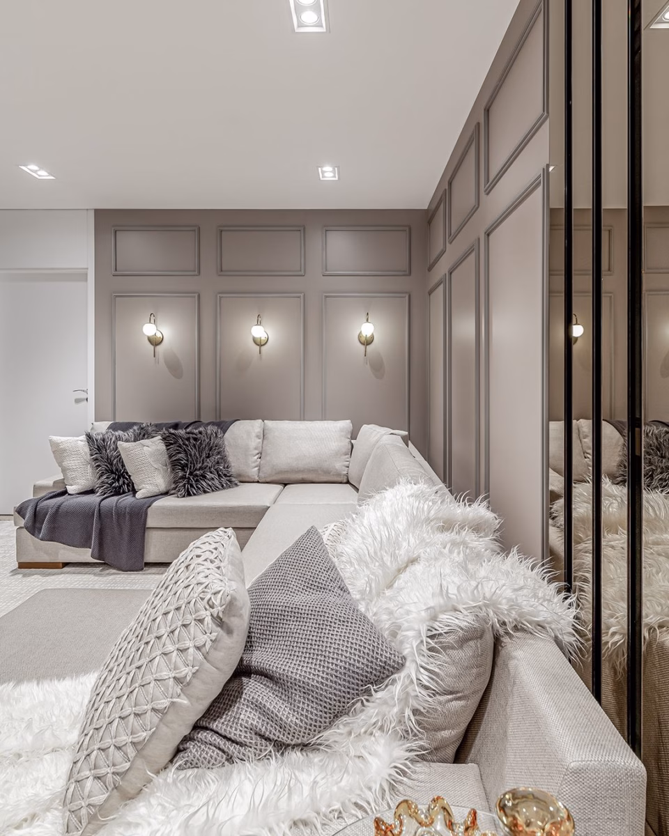 Clássico Repaginado: Cinza e Molduras Para Uma Elegância Duradoura - detalhe