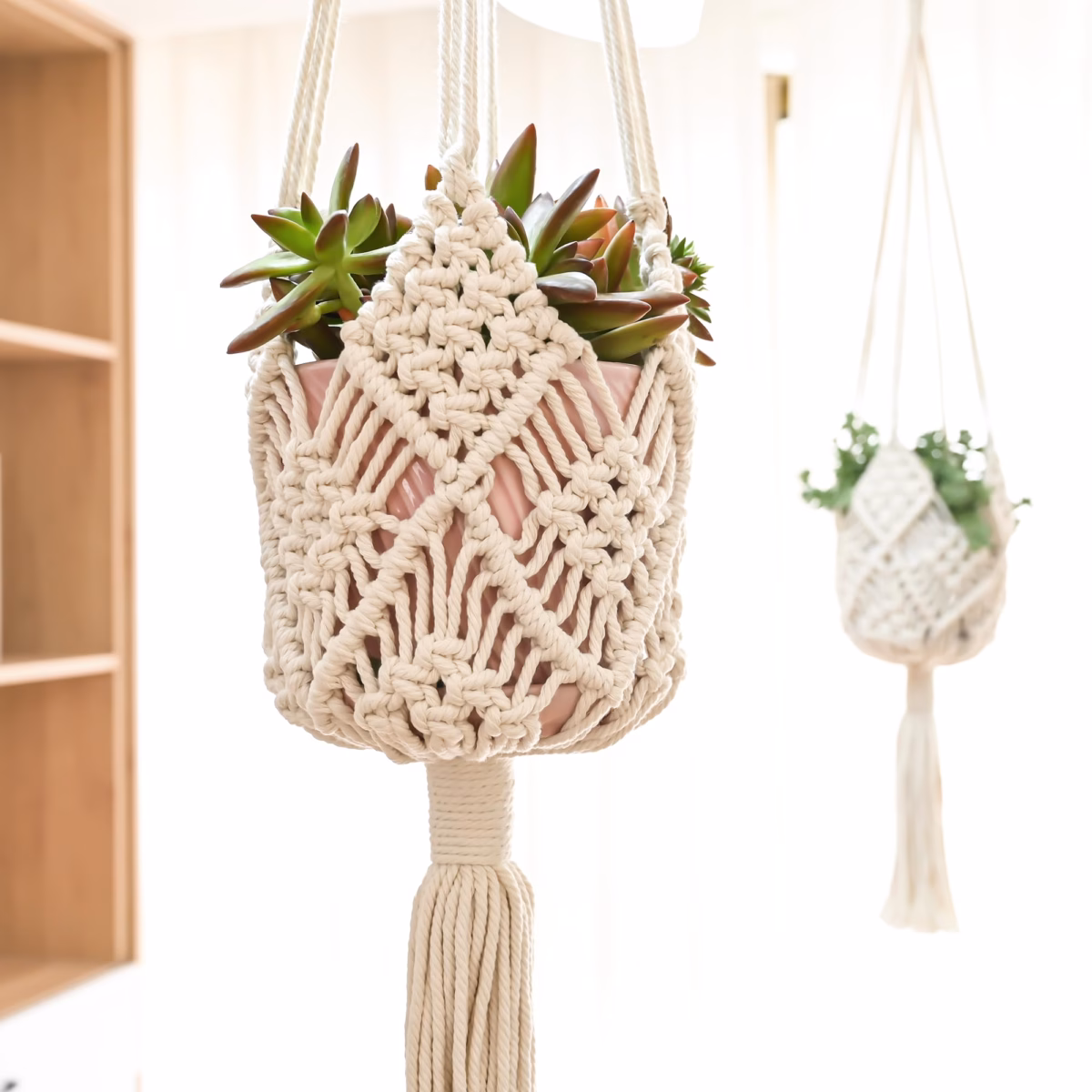 Vasinhos Suspensos em Macramê para um Toque Boho - inspiração
