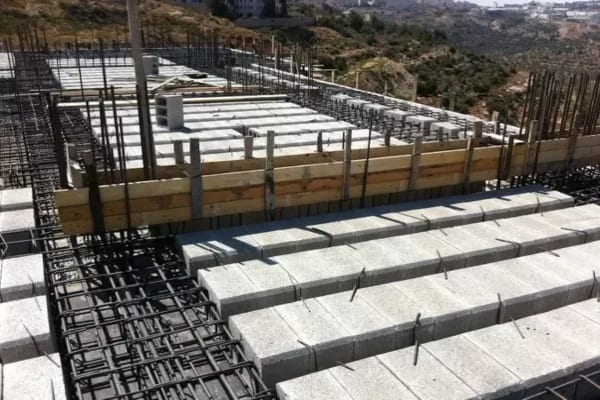 Viga Invertida como Divisória de Ambientes: Funcionalidade e Estilo em um só Elemento - ideia