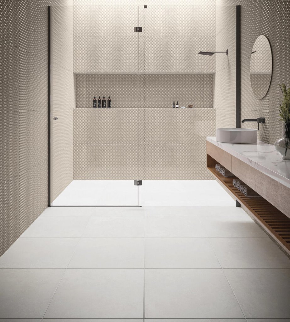 Banheiro Grande em Estilo Clean: Elegância Minimalista - inspiração