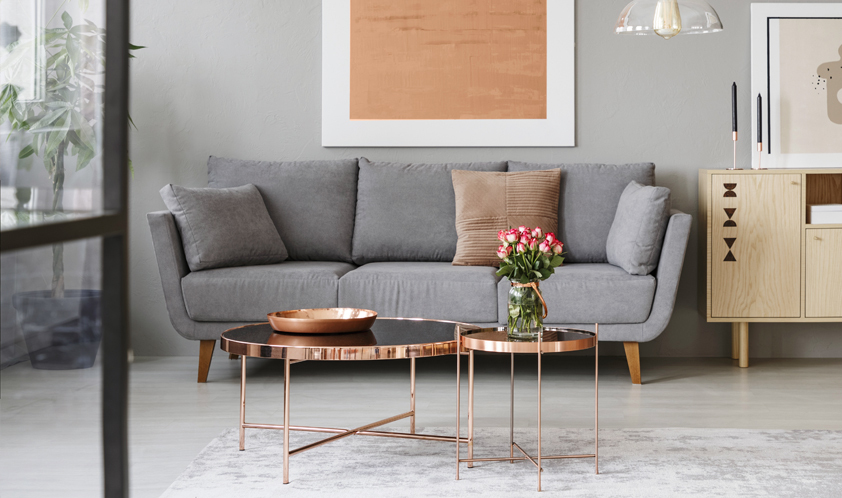 Sala de Estar Moderna com Detalhes em Cobre e Cinza - detalhe