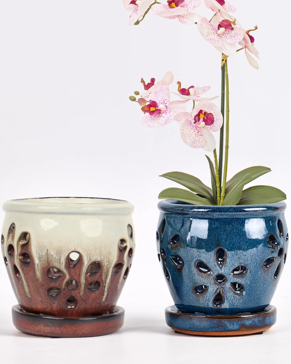 Orquídeas Elegantes em Cachepots de Cerâmica Artesanal - detalhe