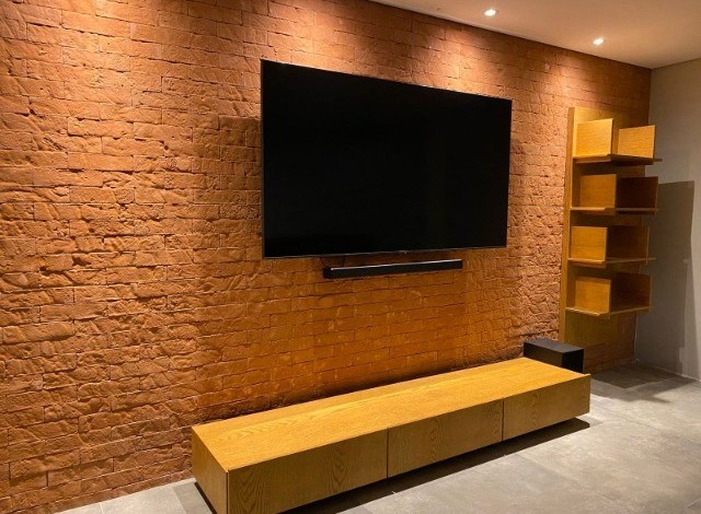 Toque Rústico Moderno: Revestimento 3D que Imita Tijolinhos Aparente - detalhe