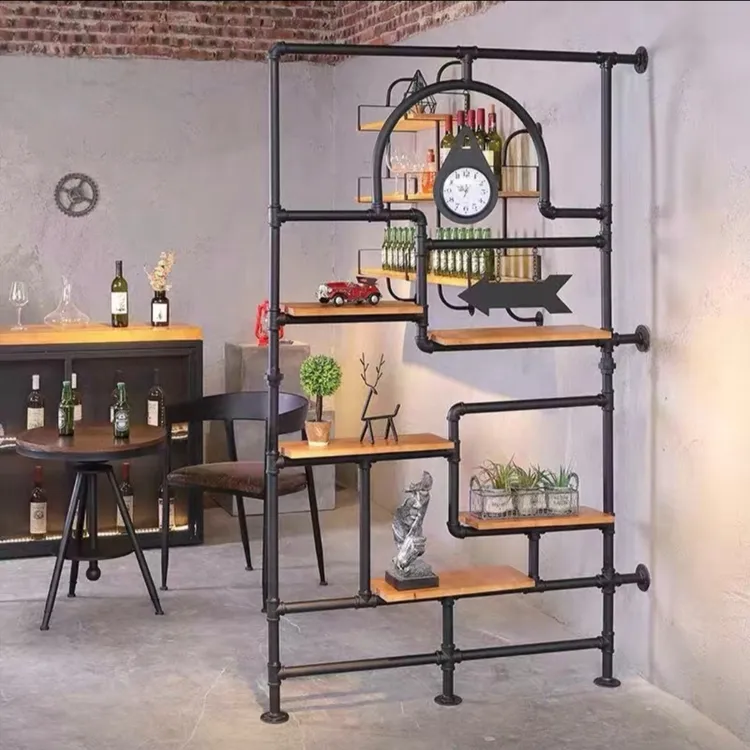 Com Estante de Ferro e Madeira e Decoração Vintage - ideia