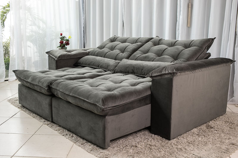 Minimalismo Chic: Sofá Retrátil e Reclinável Cinza com Detalhes em Metal - ideia