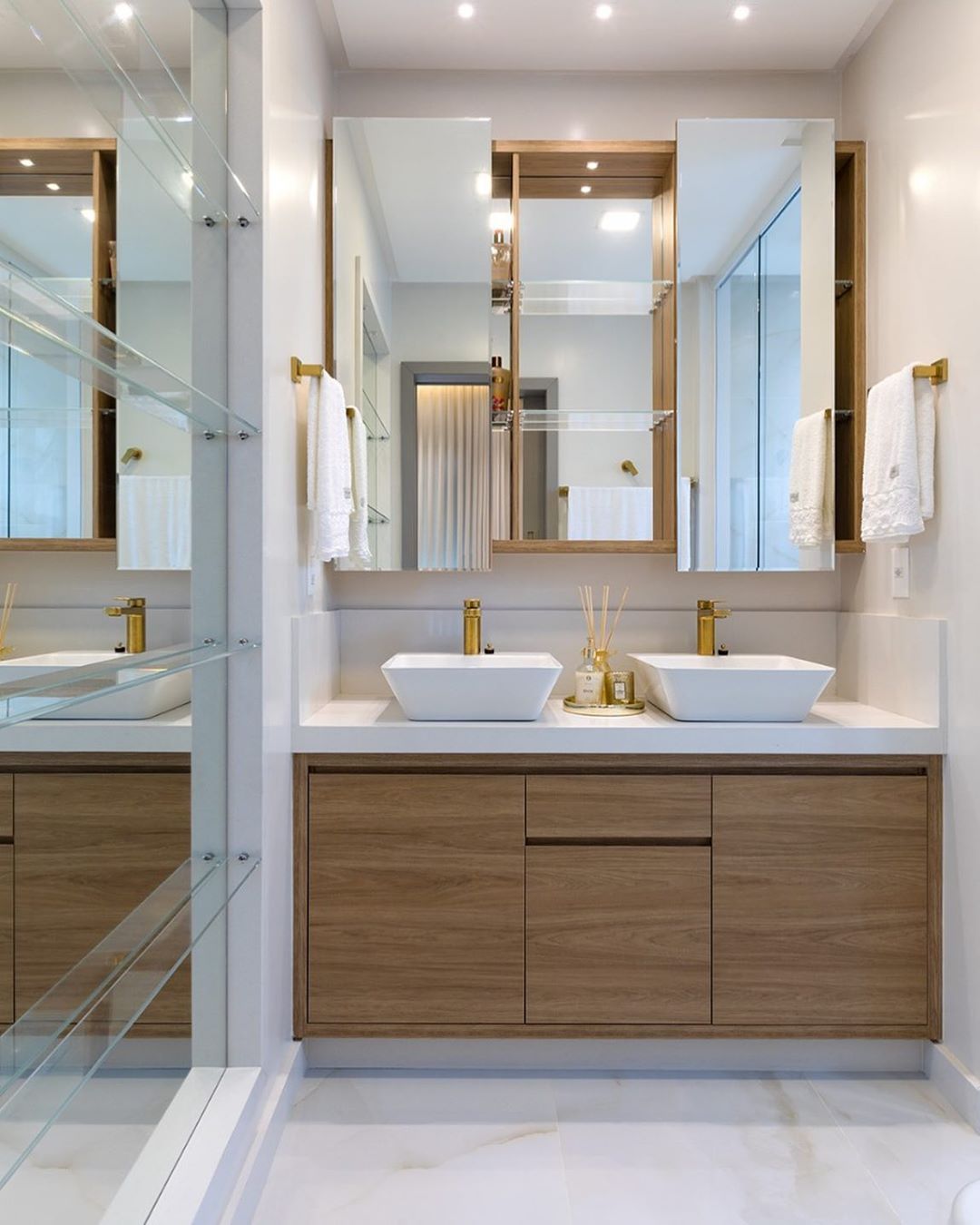 Nichos Iluminados para Organização Charmosa - inspiração