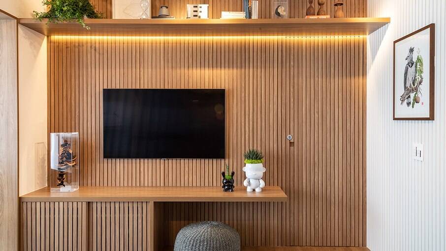 Estante Iluminada: Destaque com Fita LED - ideia