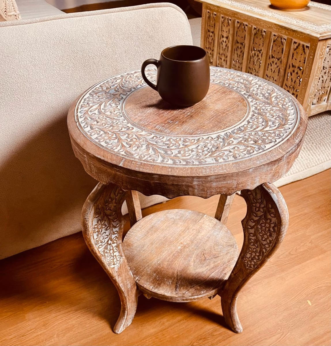 Mesa Lateral Rústica com Detalhes em Macramê - detalhe