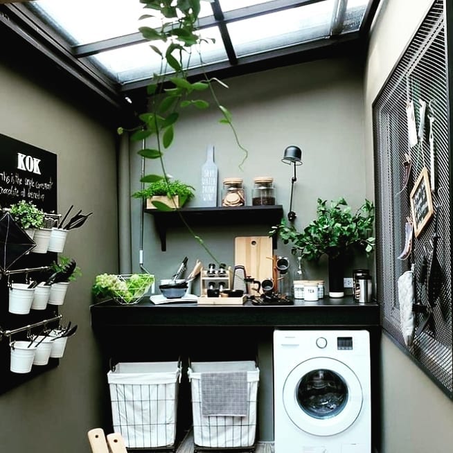 Cantinho Aconchegante: Lavanderia Decorada com Plantas e Elementos Naturais - ideia