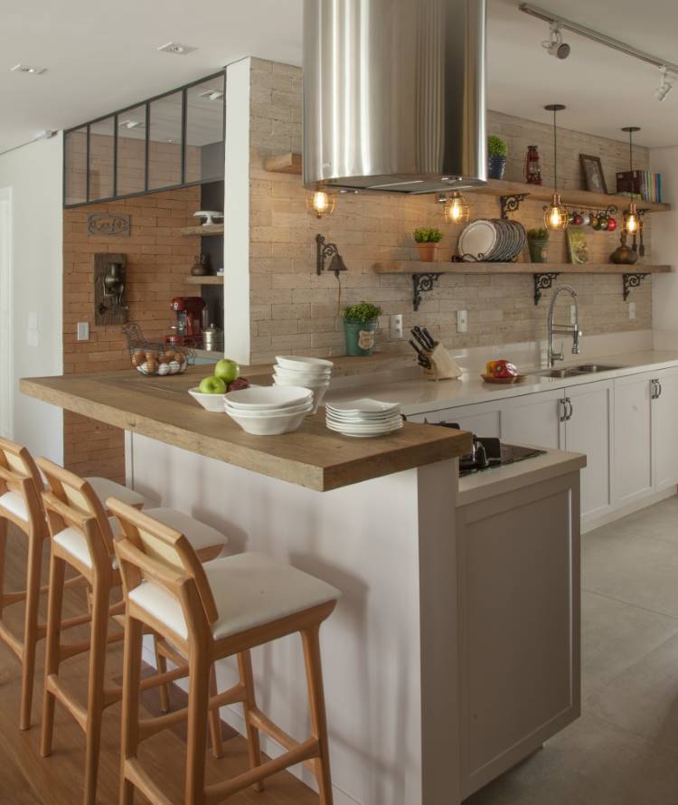 Revestimento Rústico: Aconchego e Charme da Madeira na Cozinha - inspiração