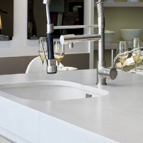 Banheiro dos Sonhos com Silestone Branco White Storm e Detalhes em Madeira - ideia