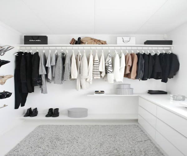 Guarda-Roupa Cápsula: Minimalismo Inteligente e Organizado - detalhe