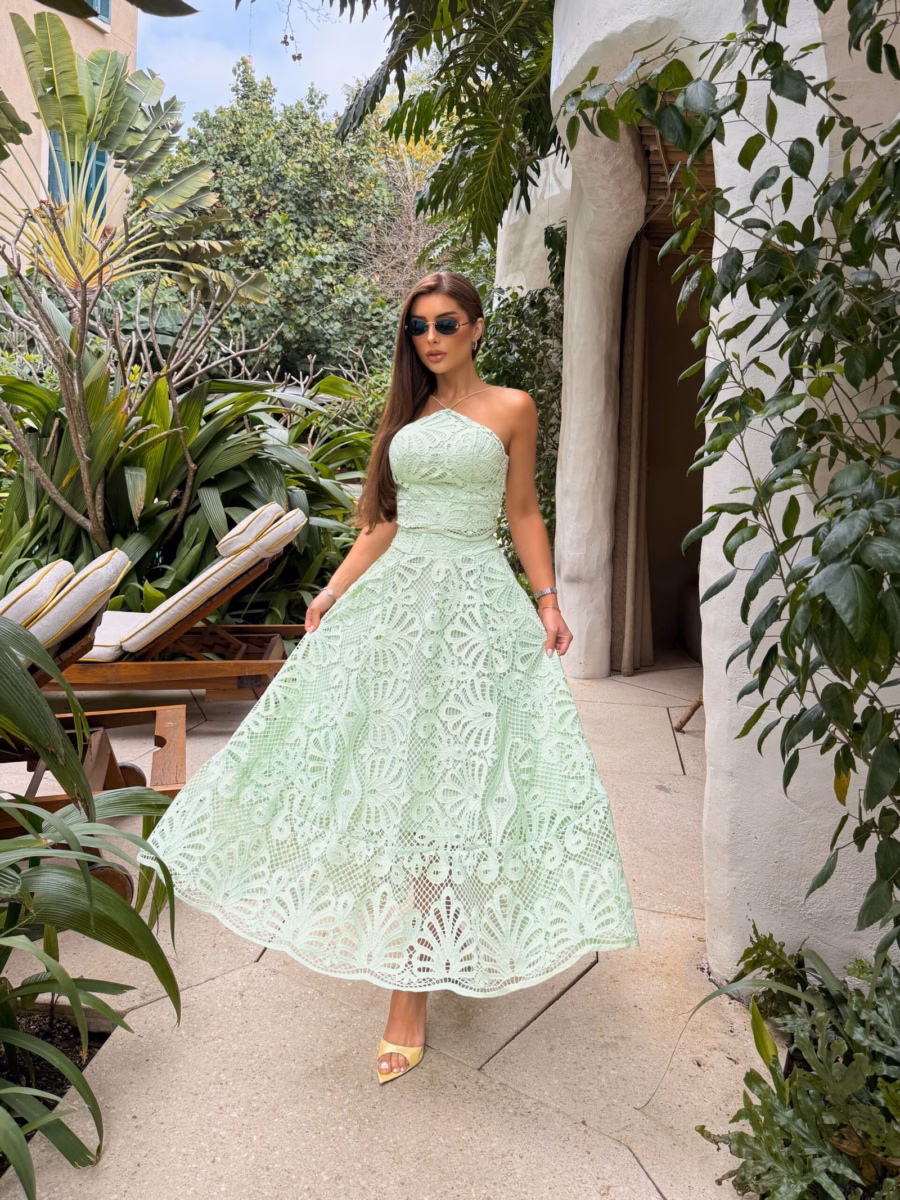 Verde Menta: Frescor e Delicadeza com Detalhes em Renda - detalhe