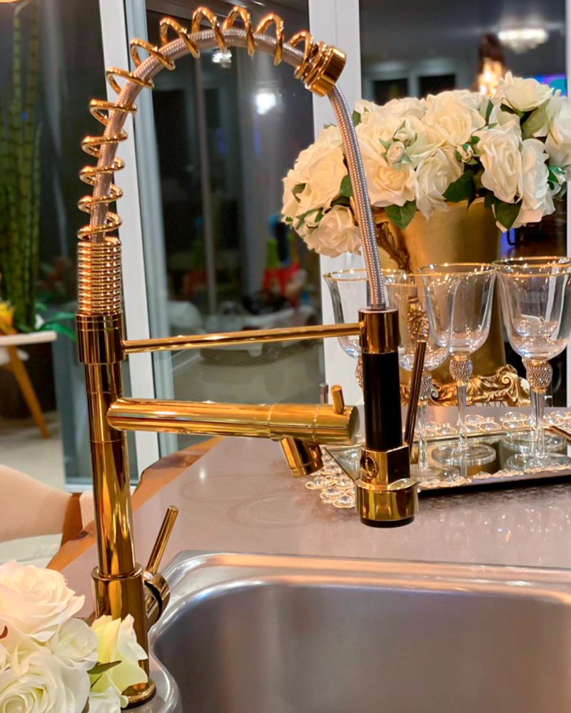 Dourada: Luxo e Glamour para Cozinhas Sofisticadas - inspiração