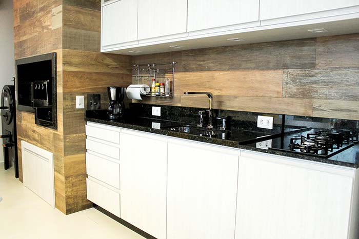 Verde Ubatuba Rústico: Integração com a Natureza em Espaços Gourmet - ideia