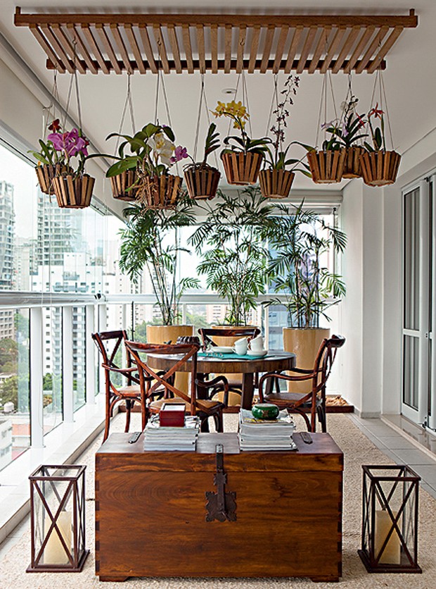 Com Plantas Suspensas para Refrescar - detalhe