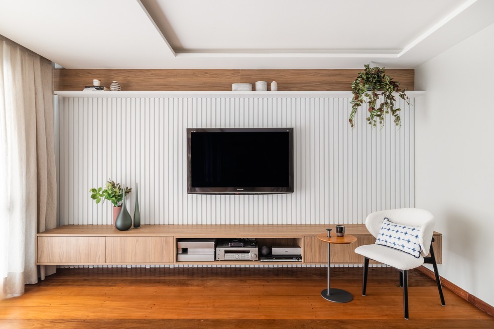 Painel Ripado de Madeira: Sofisticação e Aconchego - inspiração