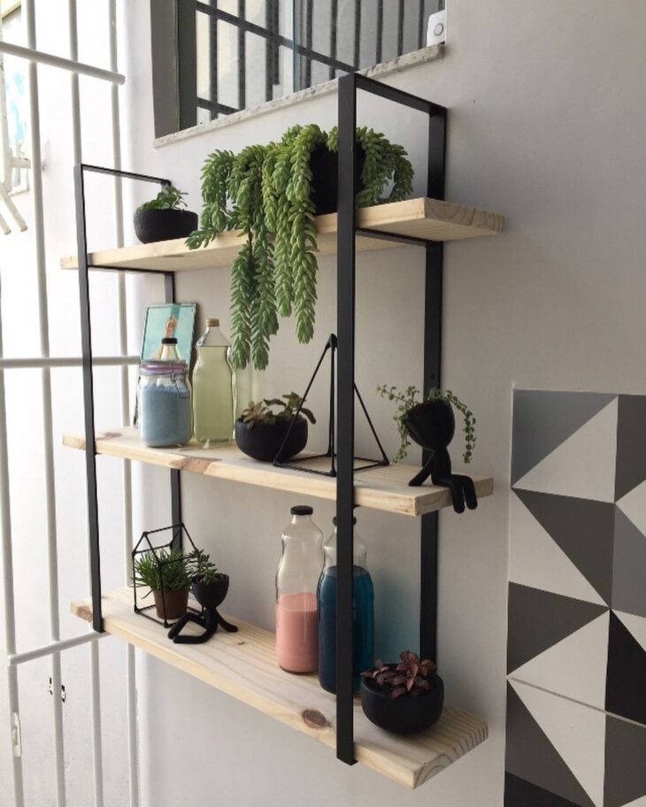 Prateleira de Cobre: Toque Industrial Sofisticado - ideia