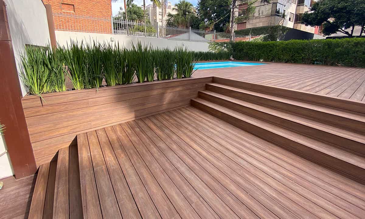 Conexão com a Natureza: Deck de Madeira Ecológica para Varandas e Jardins - inspiração