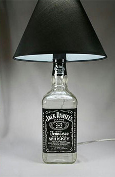 Abajures DIY com Garrafas de Vidro: Sustentabilidade e Estilo em Uma Só Peça - ideia