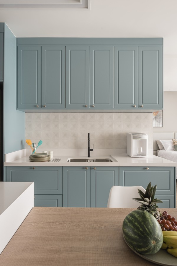 Armário Aéreo com Iluminação Embutida: Destaque e Funcionalidade! - detalhe