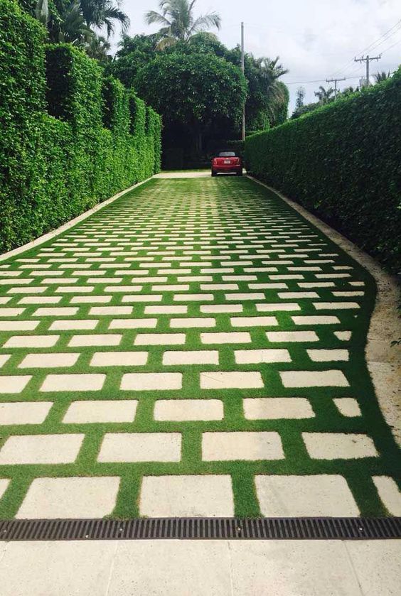 Concregrama e Deck de Madeira: Elegância e Contraste na Área Externa - inspiração