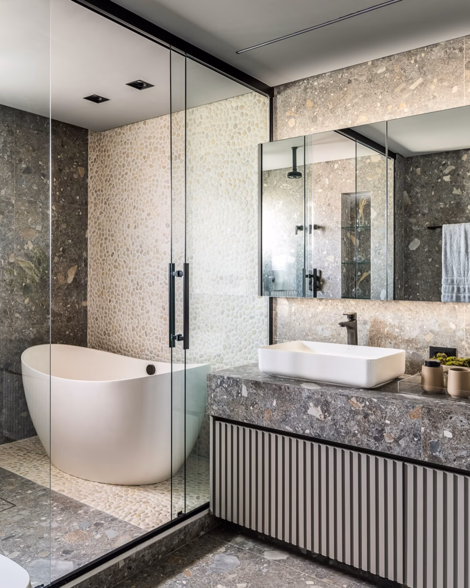 Mini Spa em Casa: Porcelanato texturizado e relaxamento - inspiração