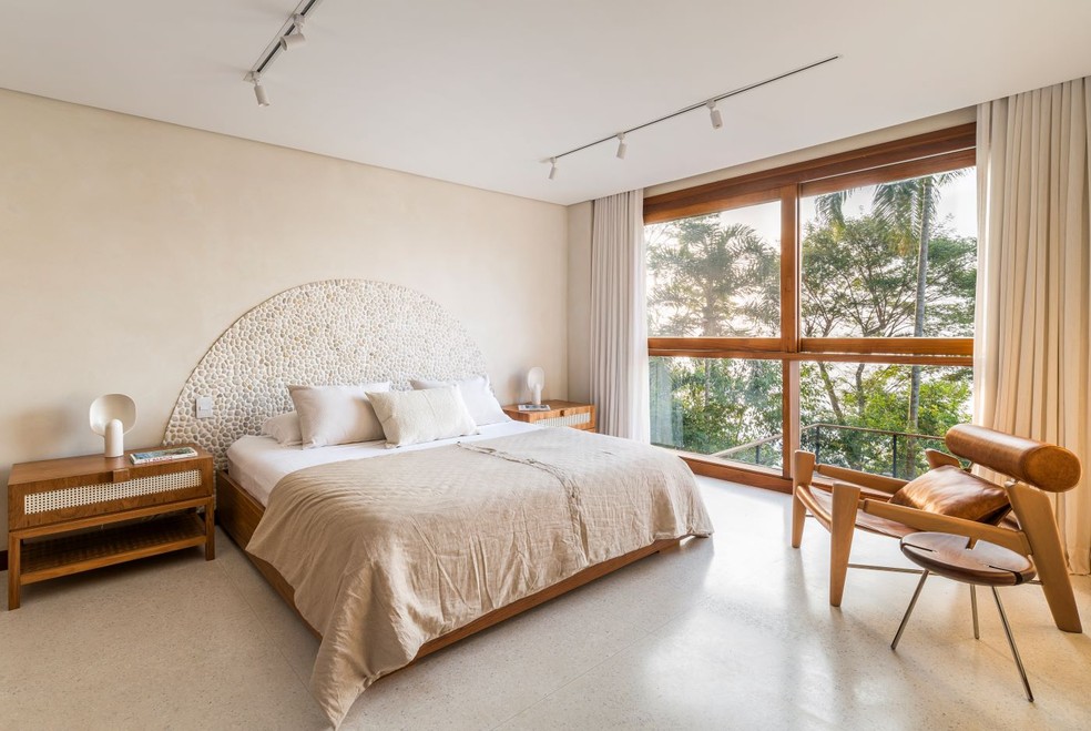 Integração com a Natureza: Mini Jardim Suspenso ao Lado da Cama - detalhe