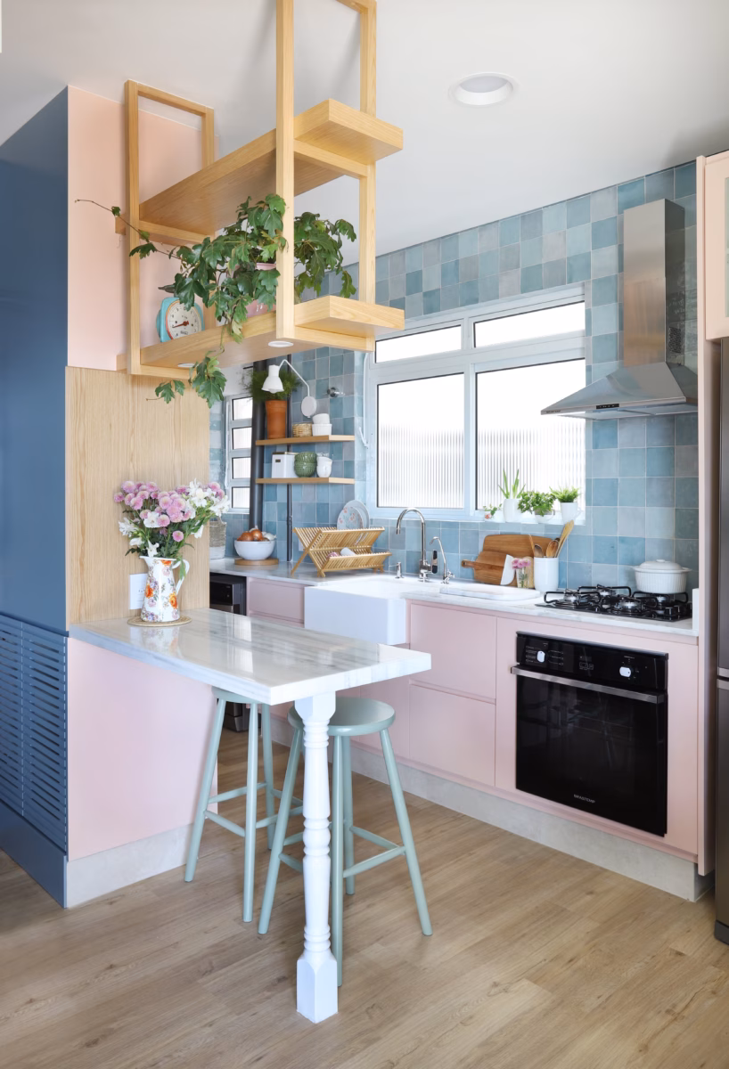 Cozinha compacta com soluções inteligentes: aproveitando cada cantinho! - inspiração