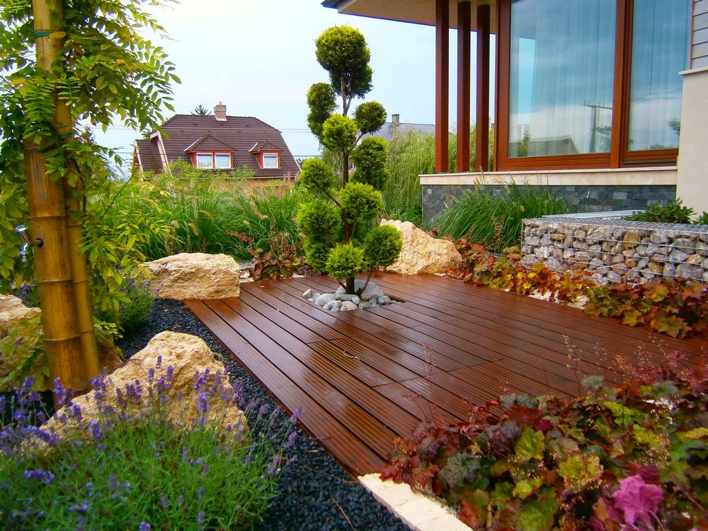 Com Deck de Madeira e Lounge: Seu Refúgio Particular - ideia