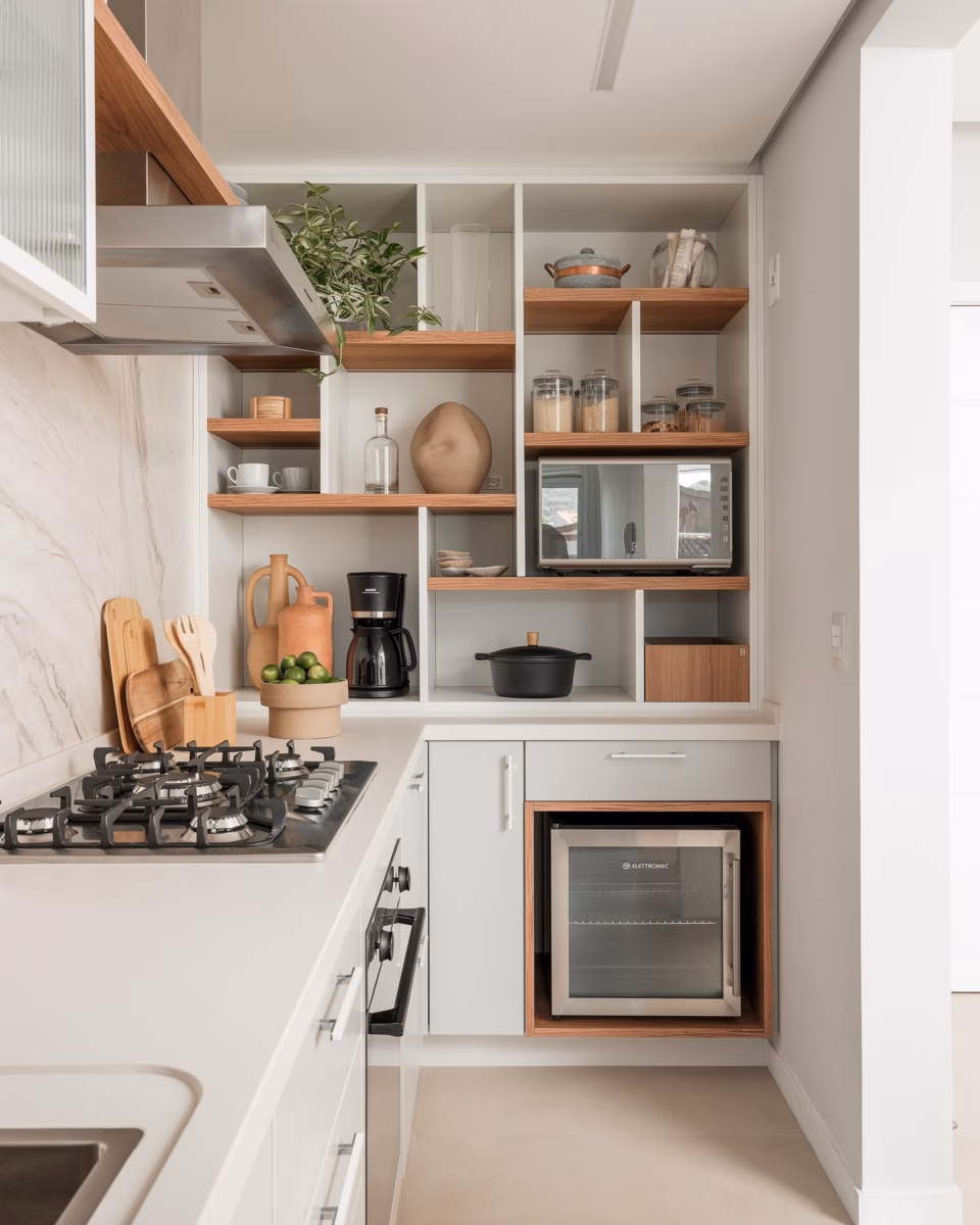 Nichos Coloridos em Blocos Geométricos: Alegria e Modernidade - detalhe