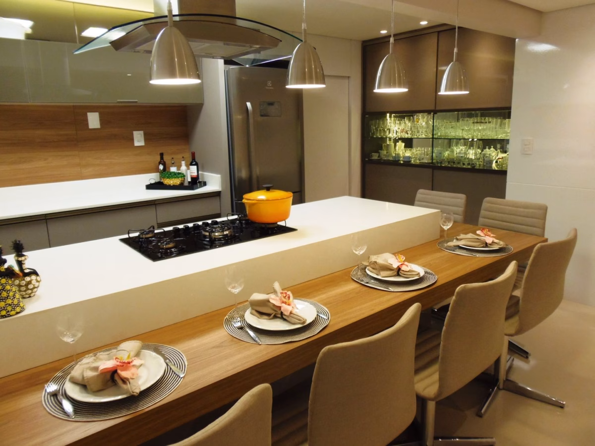 Cozinha Iluminada com Luminárias Pendentes Criativas - ideia