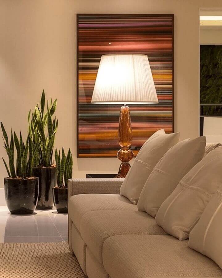 Luz e Sombra: Abajures e Luminárias que Transformam o Ambiente Neutro - detalhe