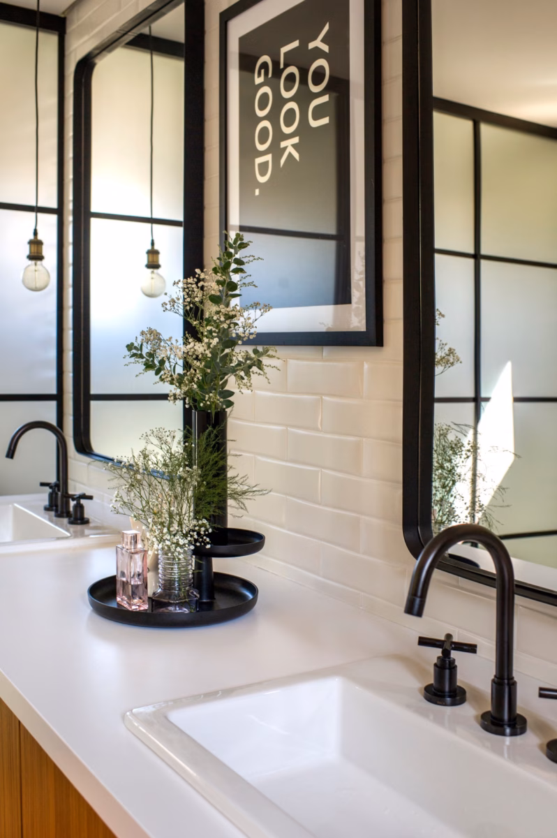 Elegância Discreta: Metais Sanitários Pretos para um Toque Moderno - ideia