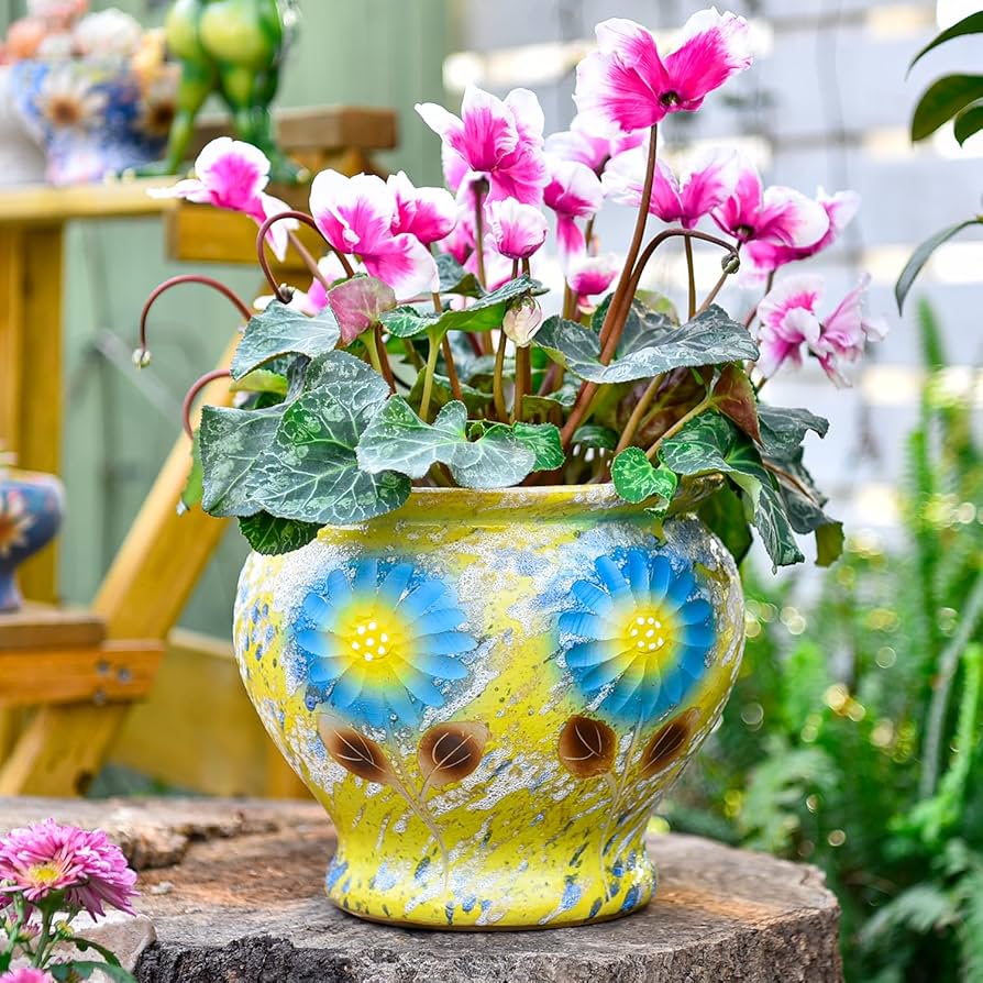 Vasos de Cerâmica Pintados à Mão: Cores Vibrantes e Arte Exclusiva - detalhe