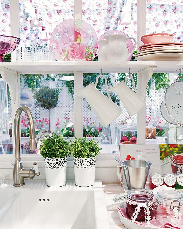 Cozinha Romântica em Tons Pastel com Detalhes Florais - detalhe