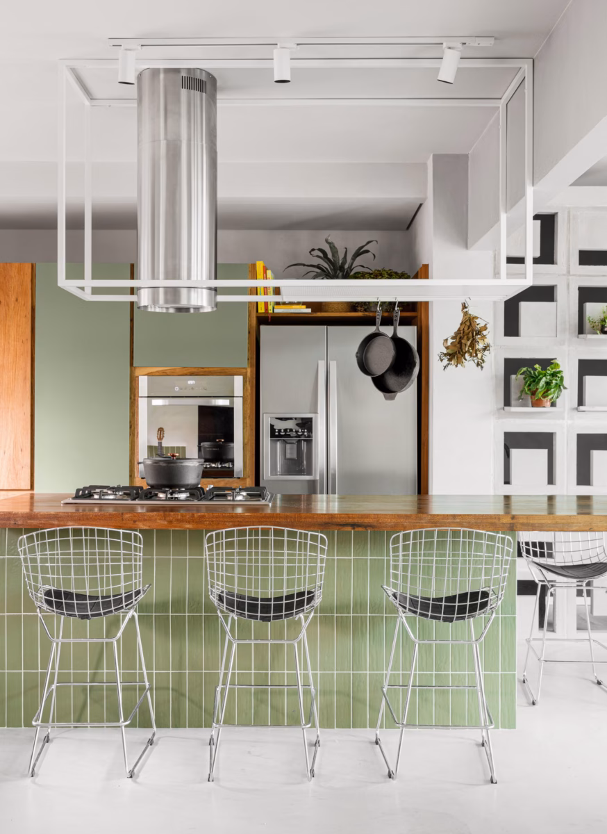 Cozinha Monocromática Vibrante: Uma Cor, Múltiplas Intensidades - detalhe