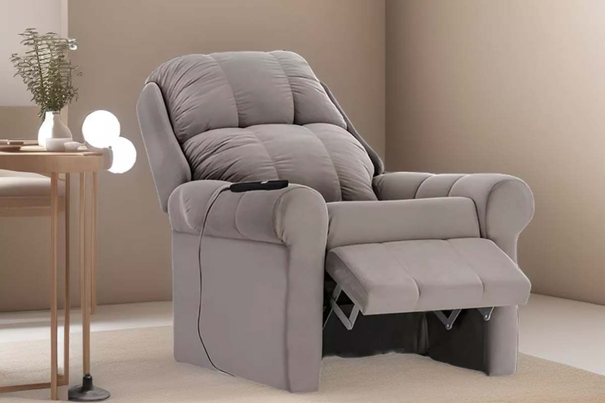 Conforto Total: Sala de TV com Poltronas Reclináveis - detalhe