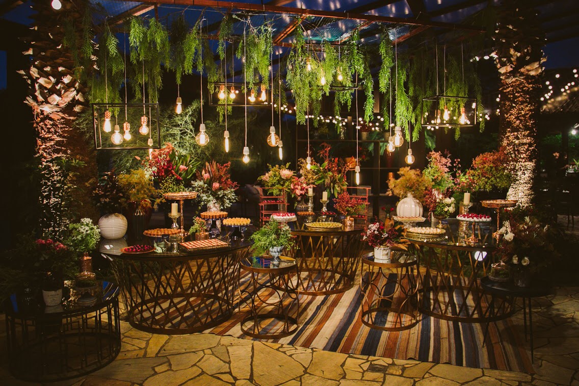 Luminárias e Cordões de Luz: Aconchego e Charme em Cada Canto - ideia