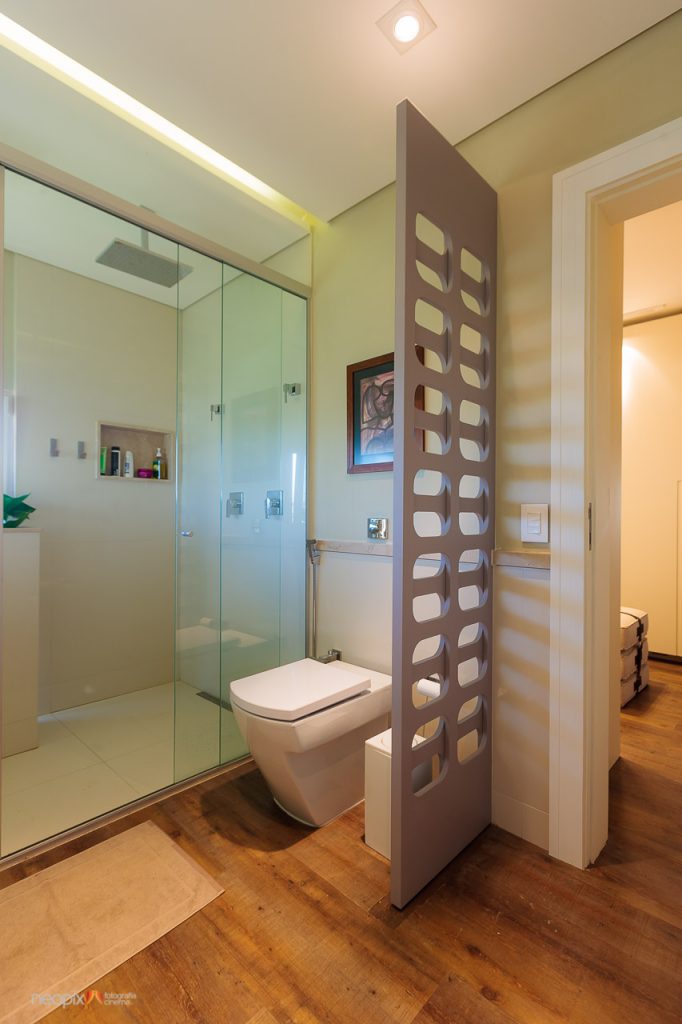 Piso Vinílico com Acabamento Brilhante: Glamour e Refinamento - inspiração