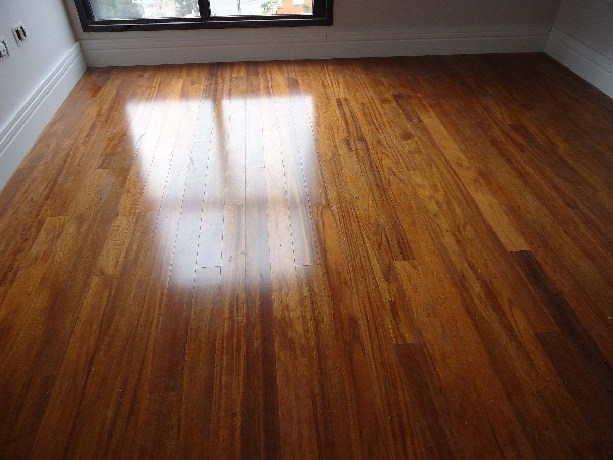 Minimalismo Sofisticado: Piso Epóxi Branco para Ambientes Clean - inspiração