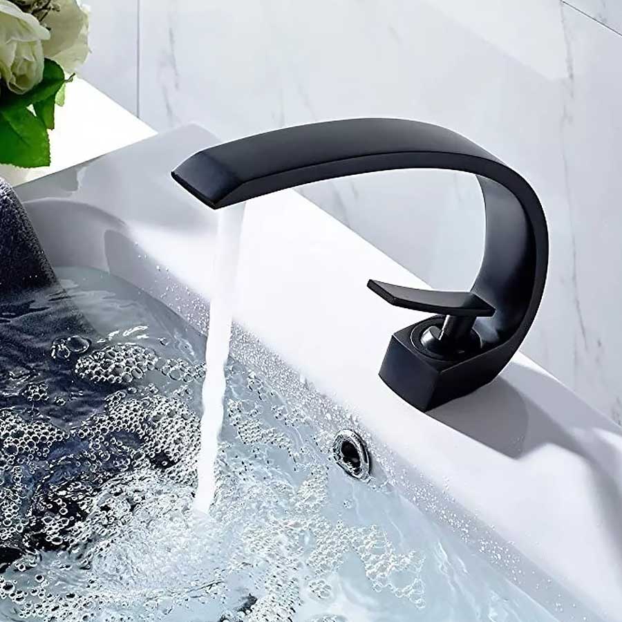 Torneira Monocomando Preta: Modernidade e Atitude - inspiração