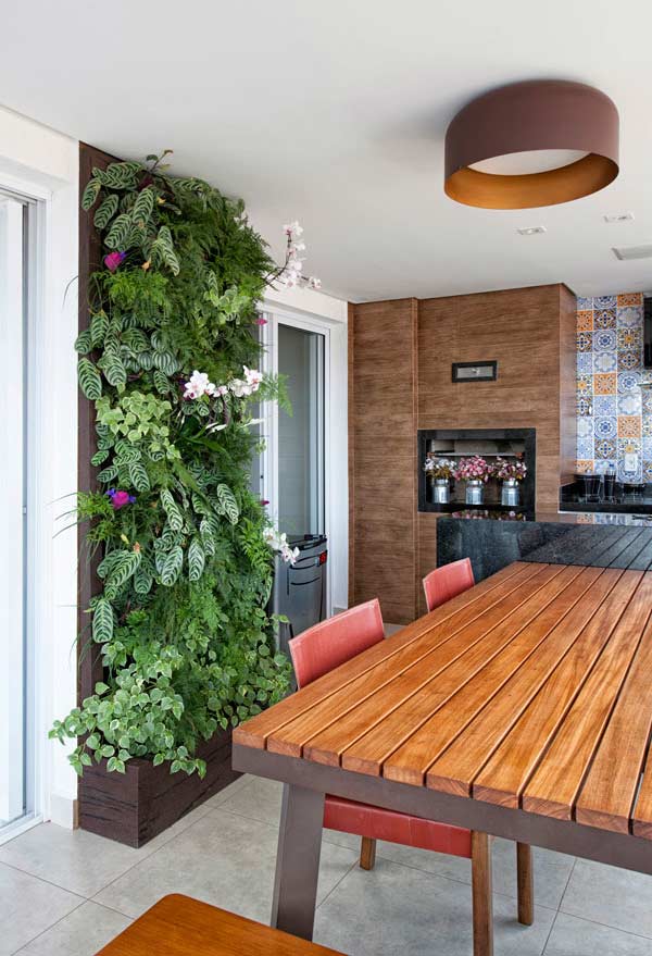 Com Plantas e Ervas: Um Jardim Vertical Gourmet - ideia