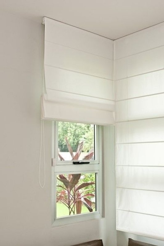 Cortina Romana: Elegância e Praticidade em um Só Modelo - inspiração