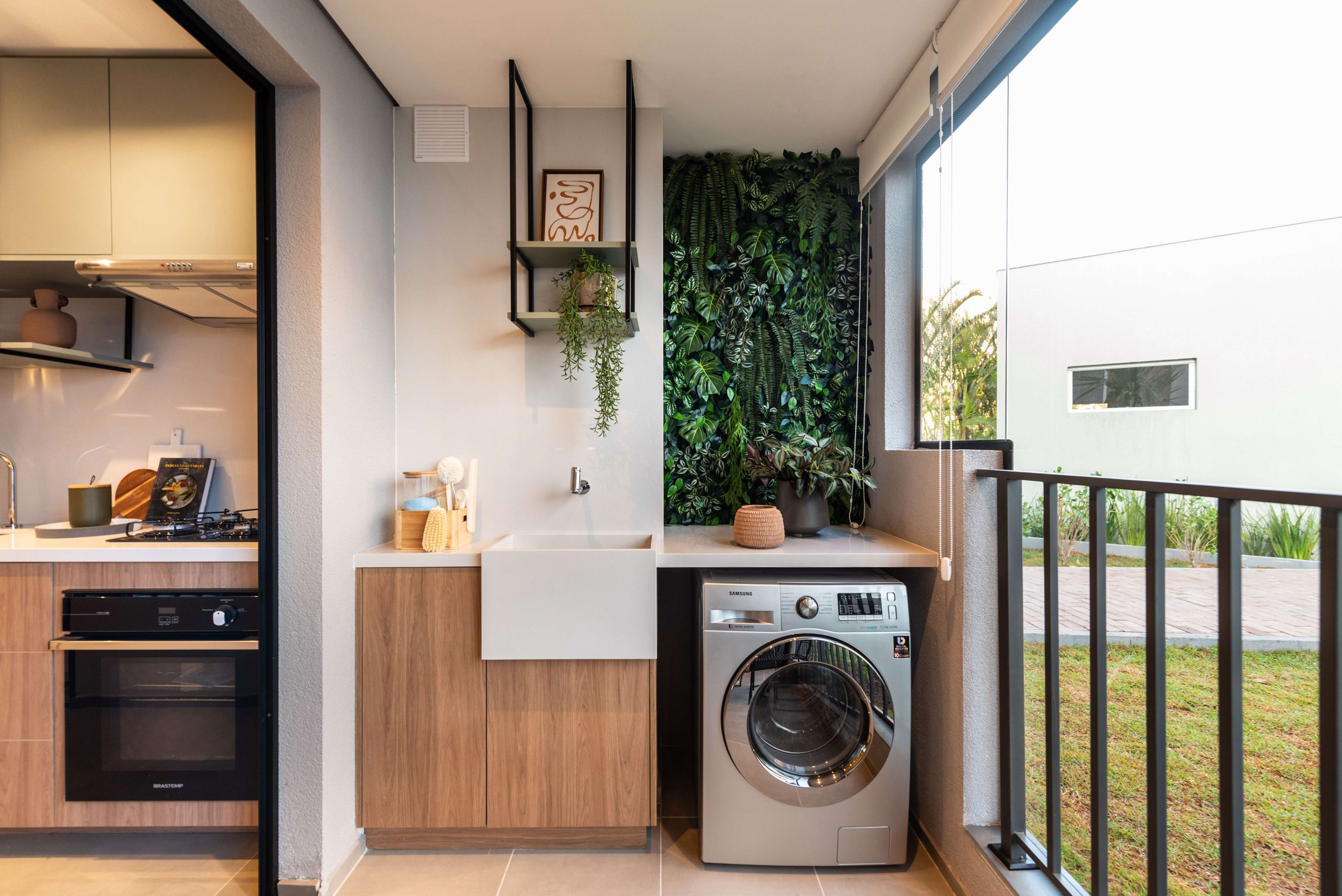 Com Portas de Correr Espelhadas: Disfarçando a Lavanderia e Ampliando o Espaço - ideia