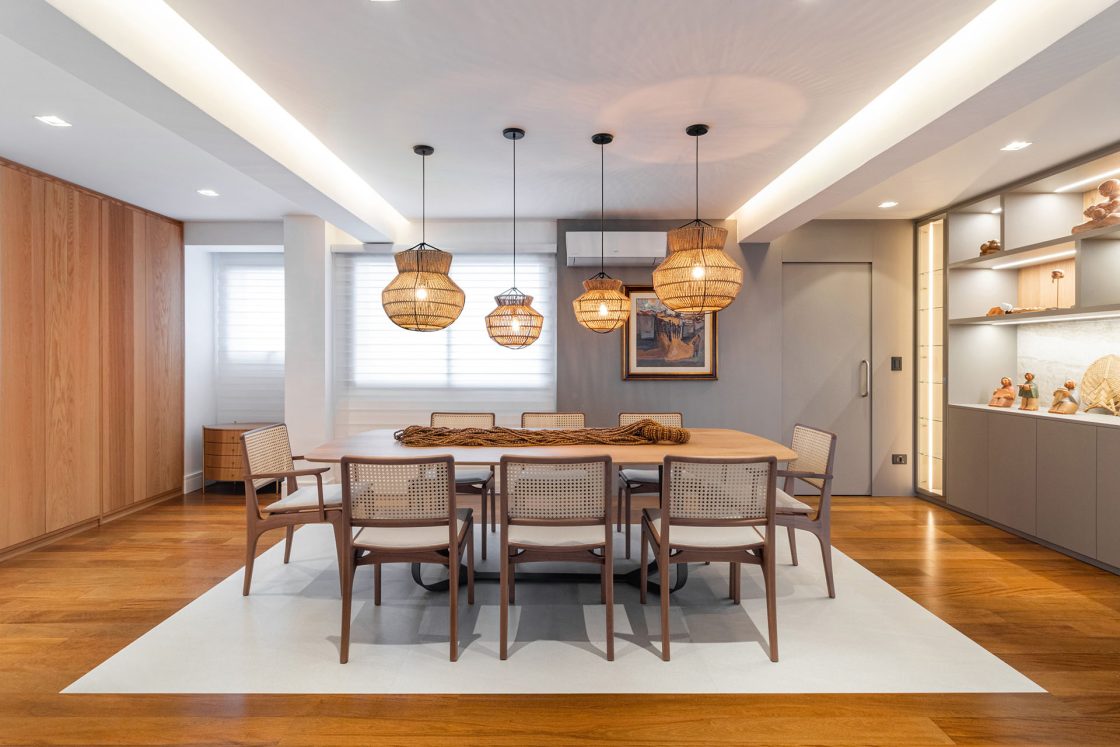 Sala de Jantar Clássica Repaginada: Elementos Tradicionais com um Toque Moderno - ideia