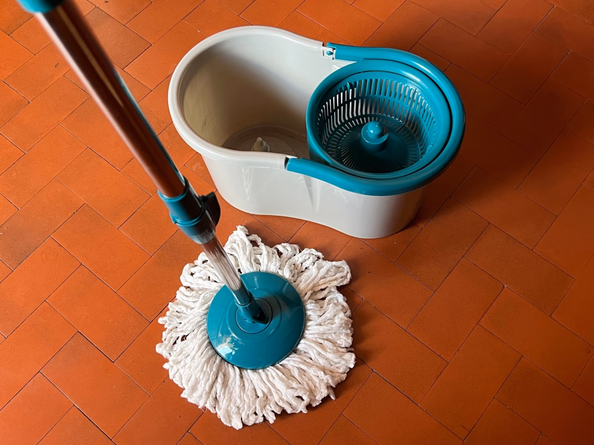 Mop Giratório para Áreas Externas: Varandas e quintais brilhando rapidinho - detalhe